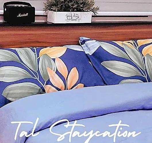 Tal Staycation
1 Bed /bath/kitchen
Neflix
Internet 호텔 4*