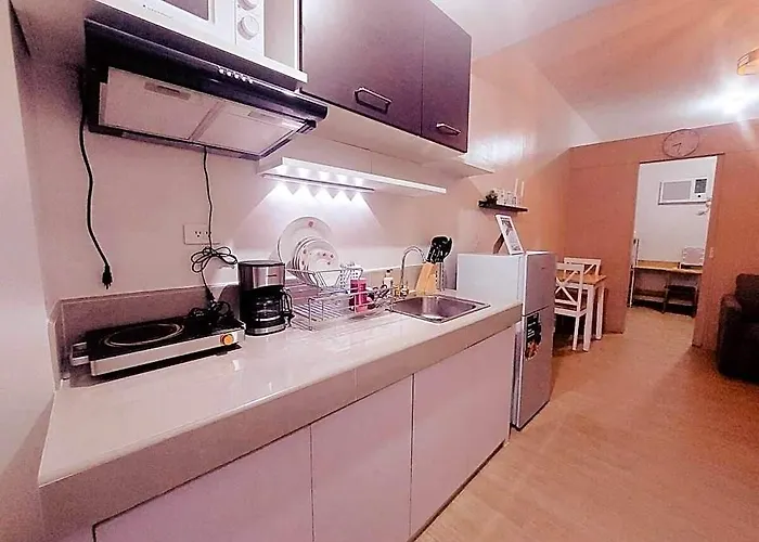 Tal Staycation
1 Bed /bath/kitchen
Neflix
Internet
