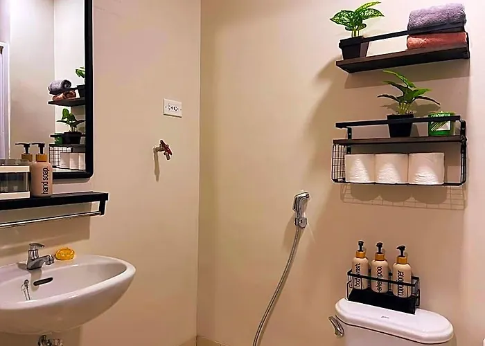 Tal Staycation
1 Bed /bath/kitchen
Neflix
Internet 마닐라