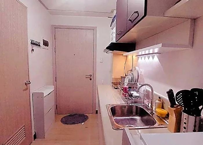 호텔 Tal Staycation
1 Bed /bath/kitchen
Neflix
Internet