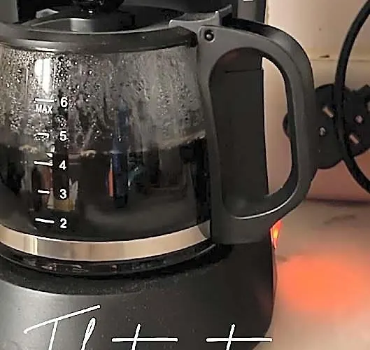 호텔 Tal Staycation
1 Bed /bath/kitchen
Neflix
Internet 마닐라